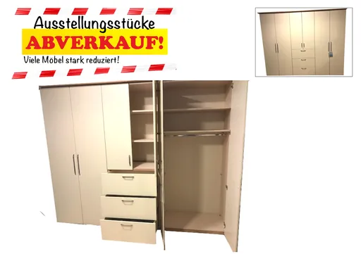 Kleiderschrank